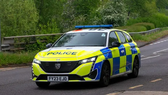 Milton,Keynes,uk,-,May,3nd,2024:,Thames,Valley,Police,Driving