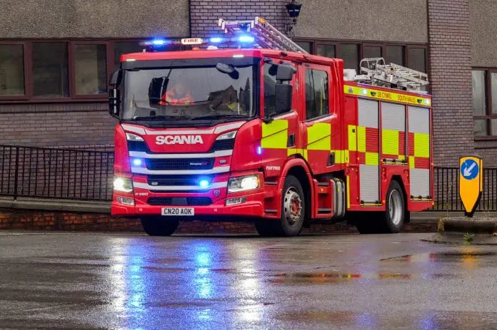 Pontypridd,,Wales,,Uk,-,24,November,2024:,Fire,Engine,Of