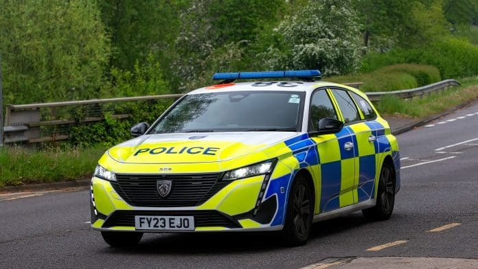 Milton,Keynes,uk,-,May,3nd,2024:,Thames,Valley,Police,Driving